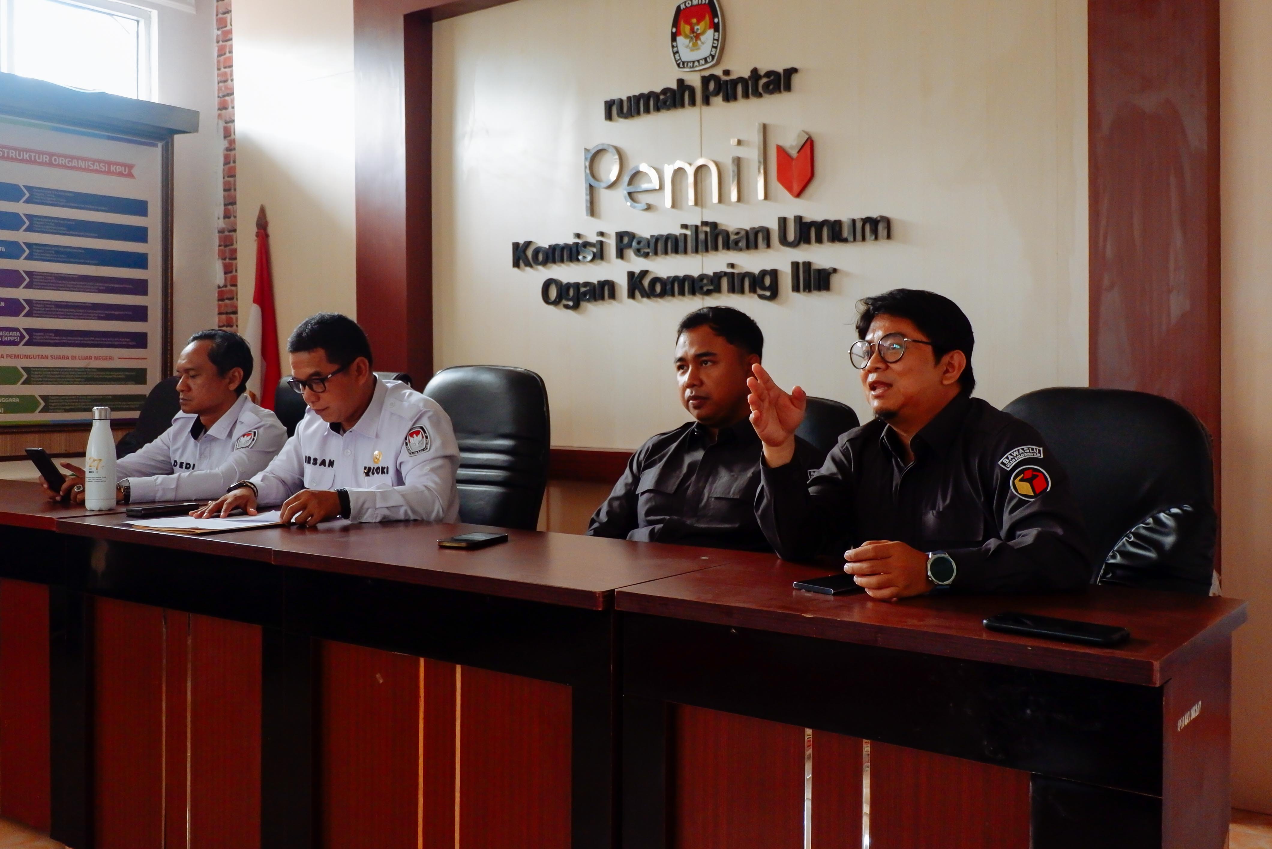 BAWASLU OKI MINTA KPU CERMAT SINKRONISASI DATA