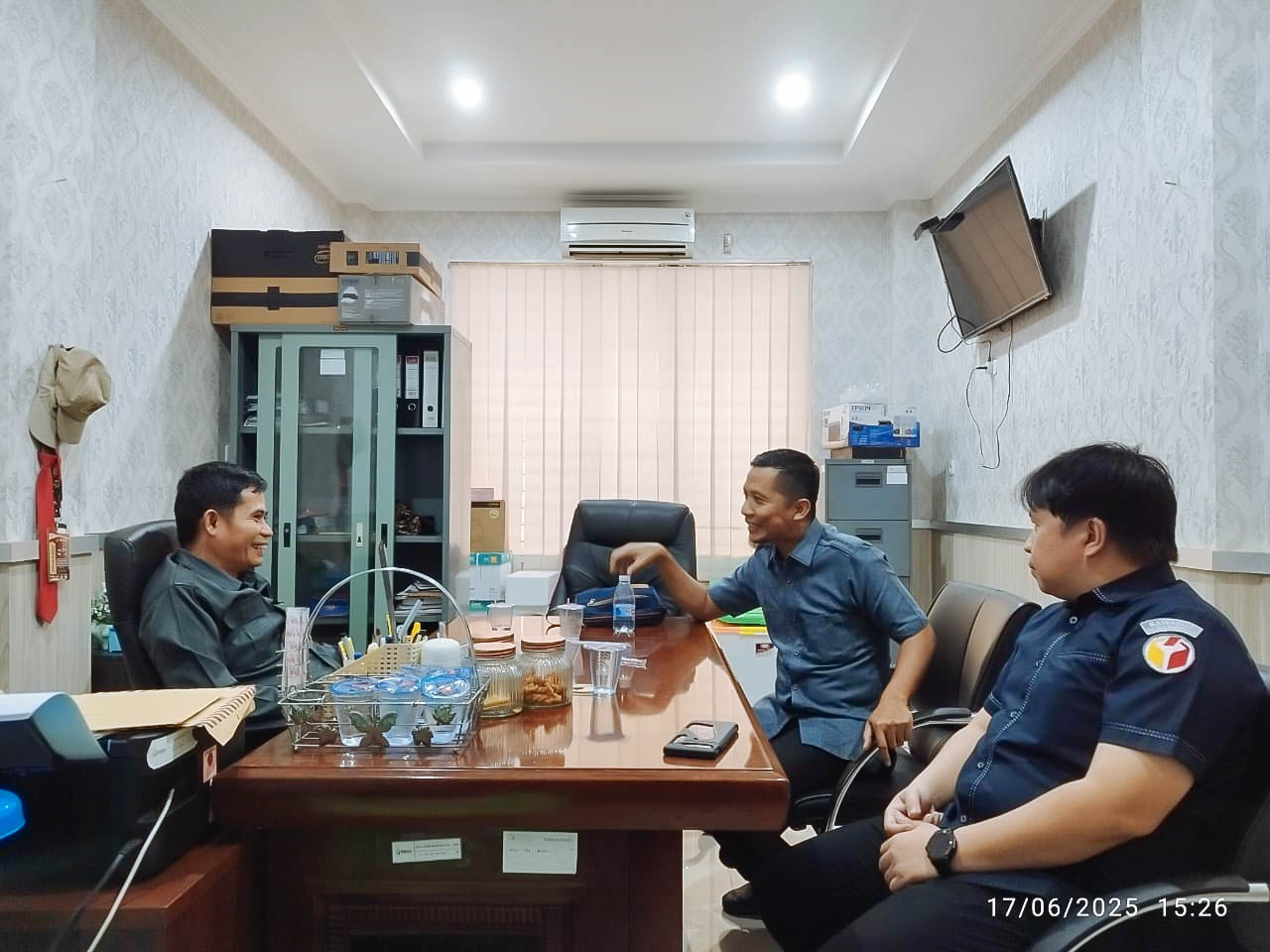 KONSULTASI BAWASLU OKI KE SUMSEL ADM
