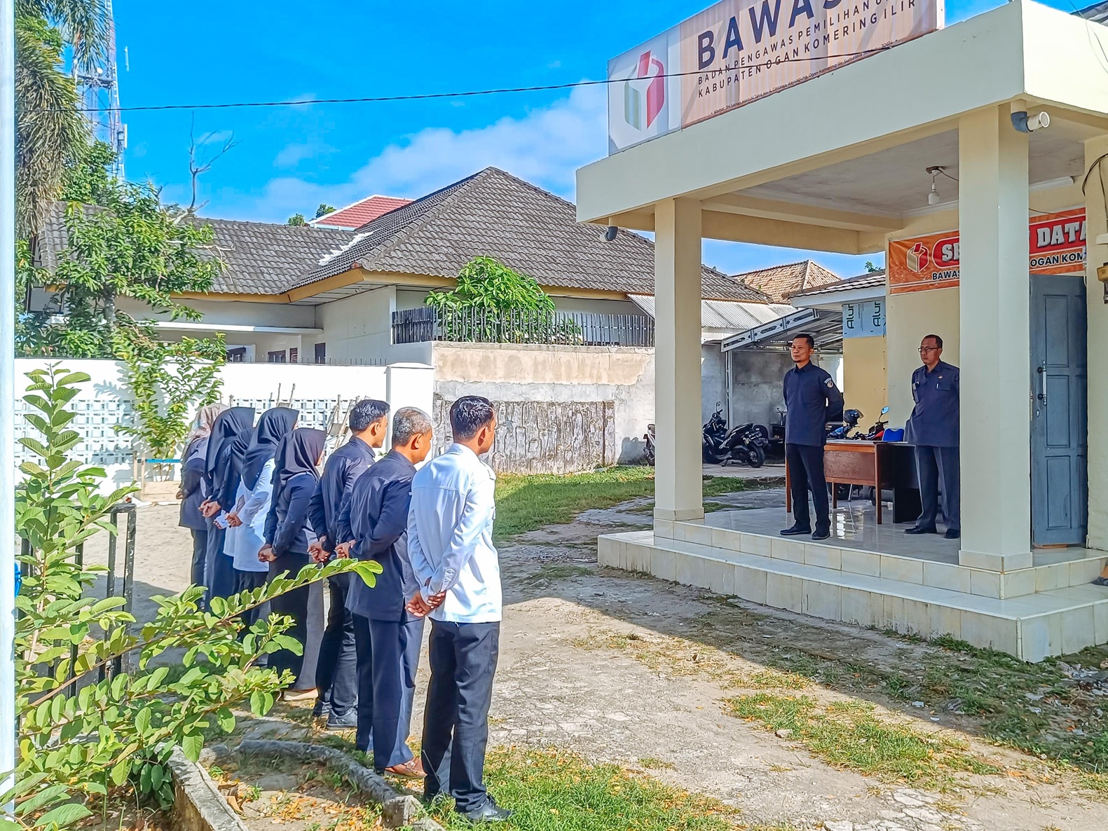 APEL PAGI BAWASLU OKI JALAL