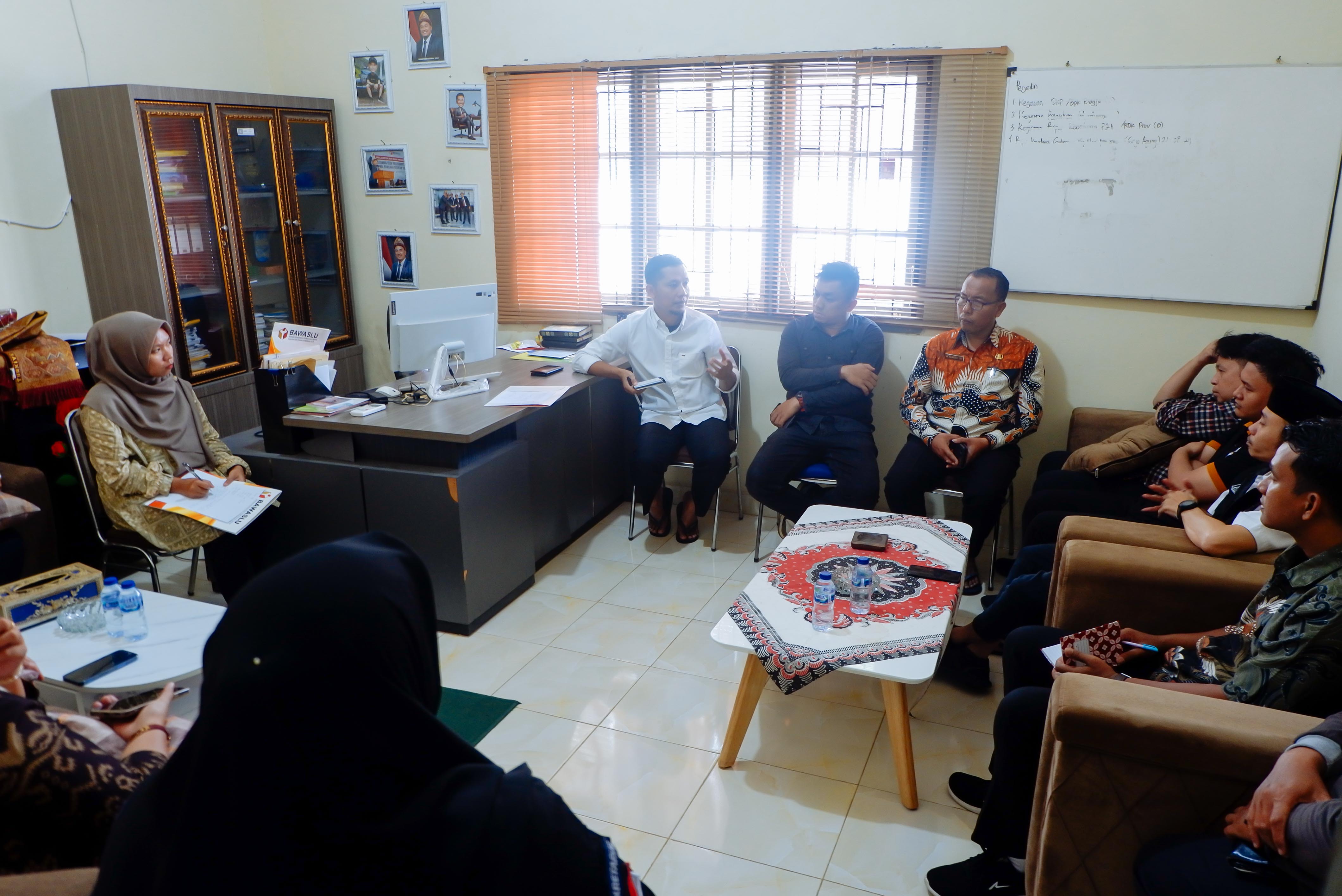 JALAL RAPAT PEMBINAAN BAWASLU OKI