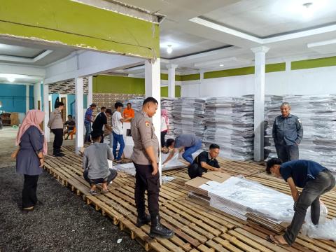 LOGISTIK SURAT SUARA