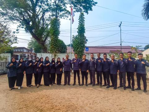 Apel 12 Okt 4